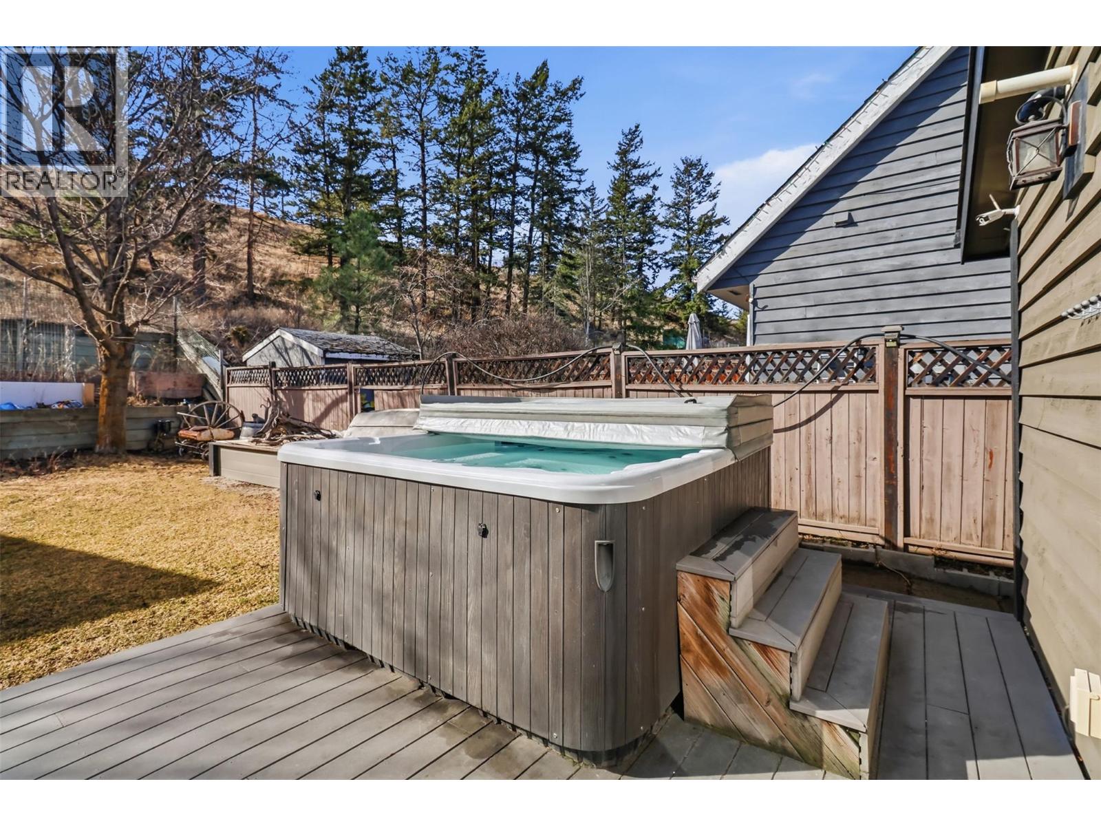 1189 HOWE Road, Kamloops