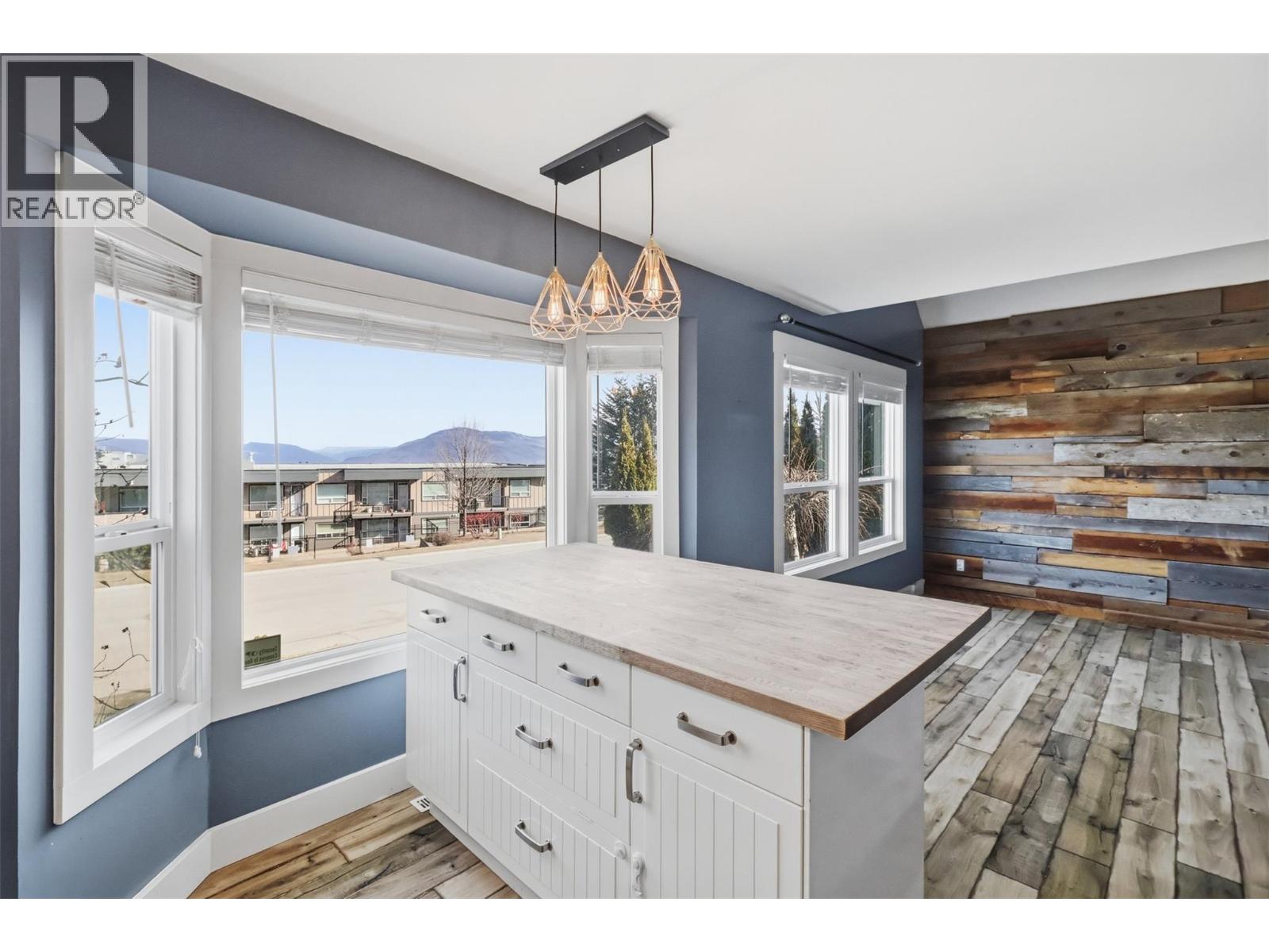 1189 HOWE Road, Kamloops