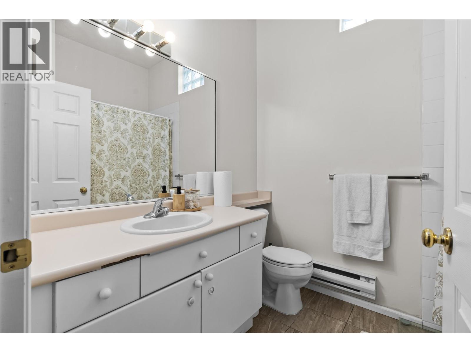 #202-7011 BLUNDELL Road, Richmond