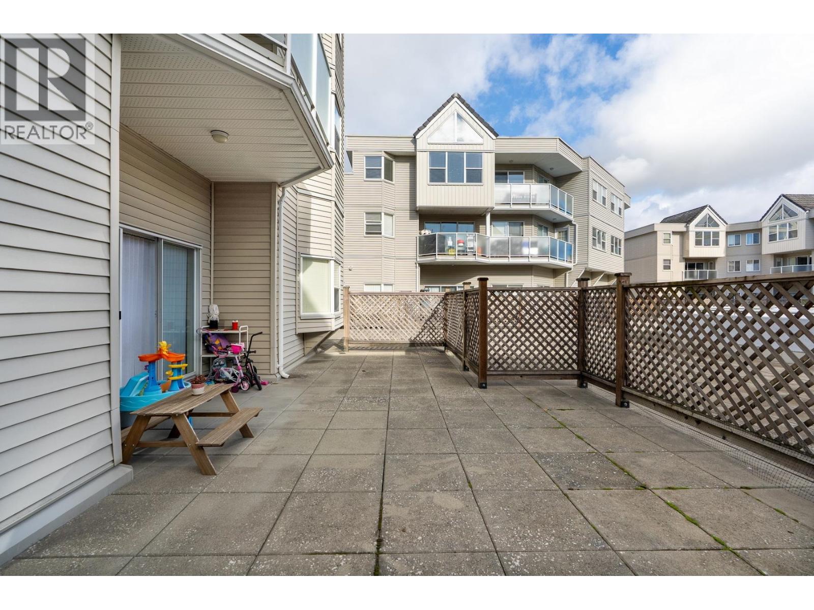 #202-7011 BLUNDELL Road, Richmond