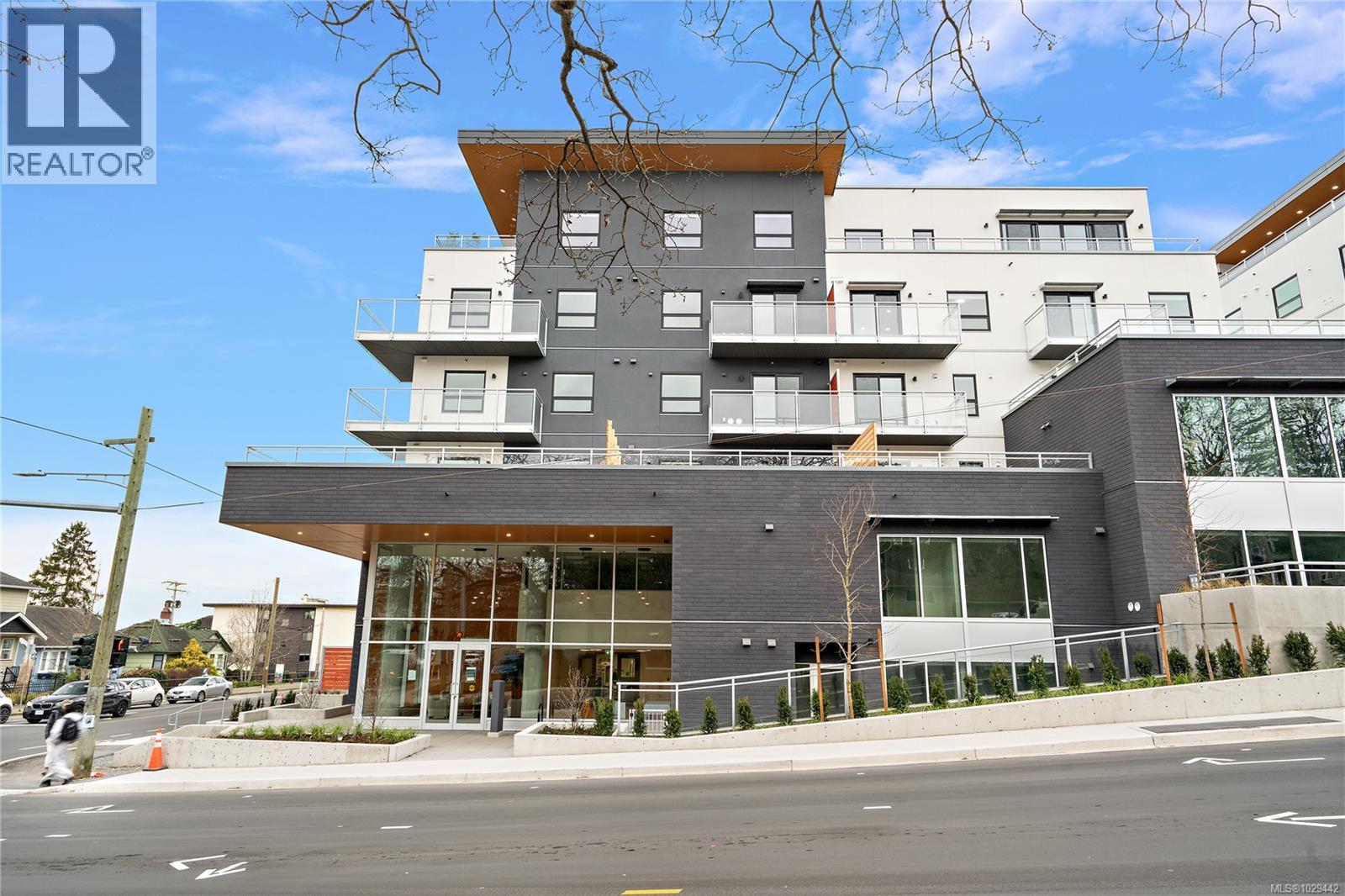 205 1102 Esquimalt Road, Esquimalt