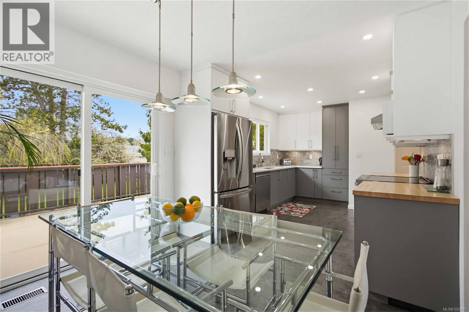  9552 Sharples Road, Sidney