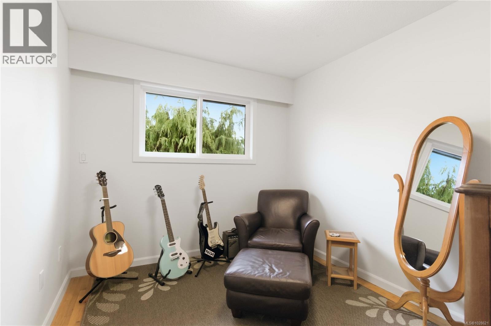  9552 Sharples Road, Sidney