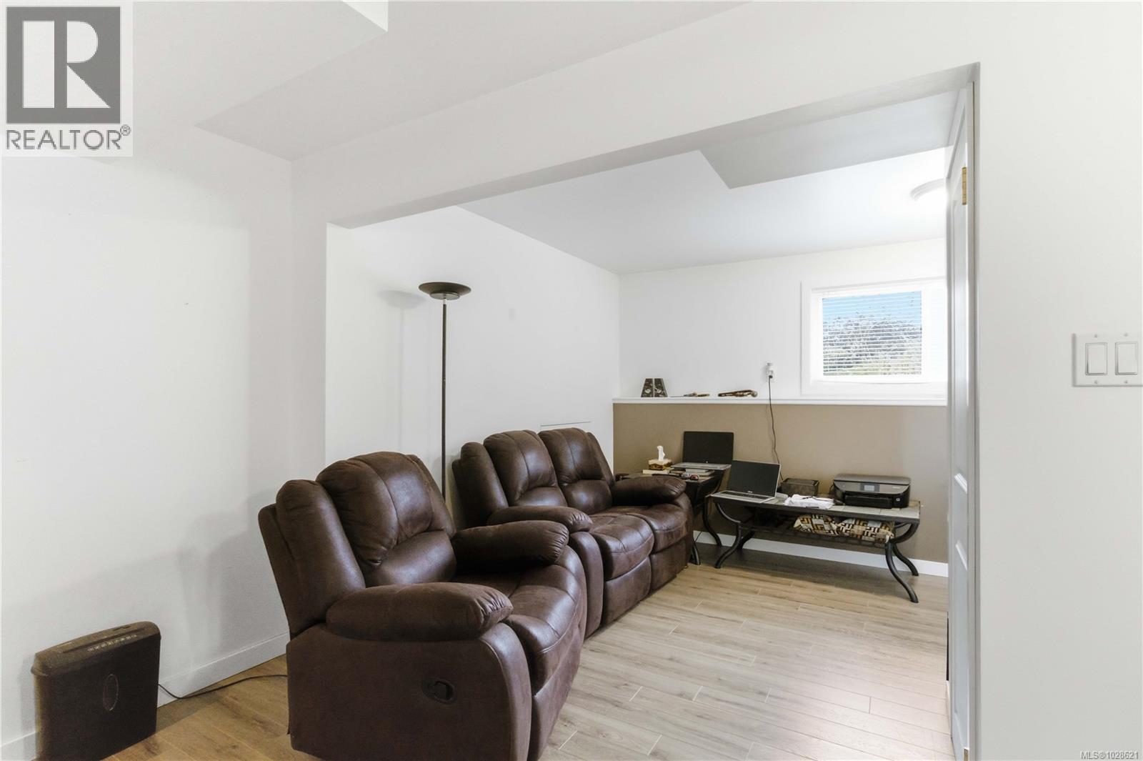  9552 Sharples Road, Sidney