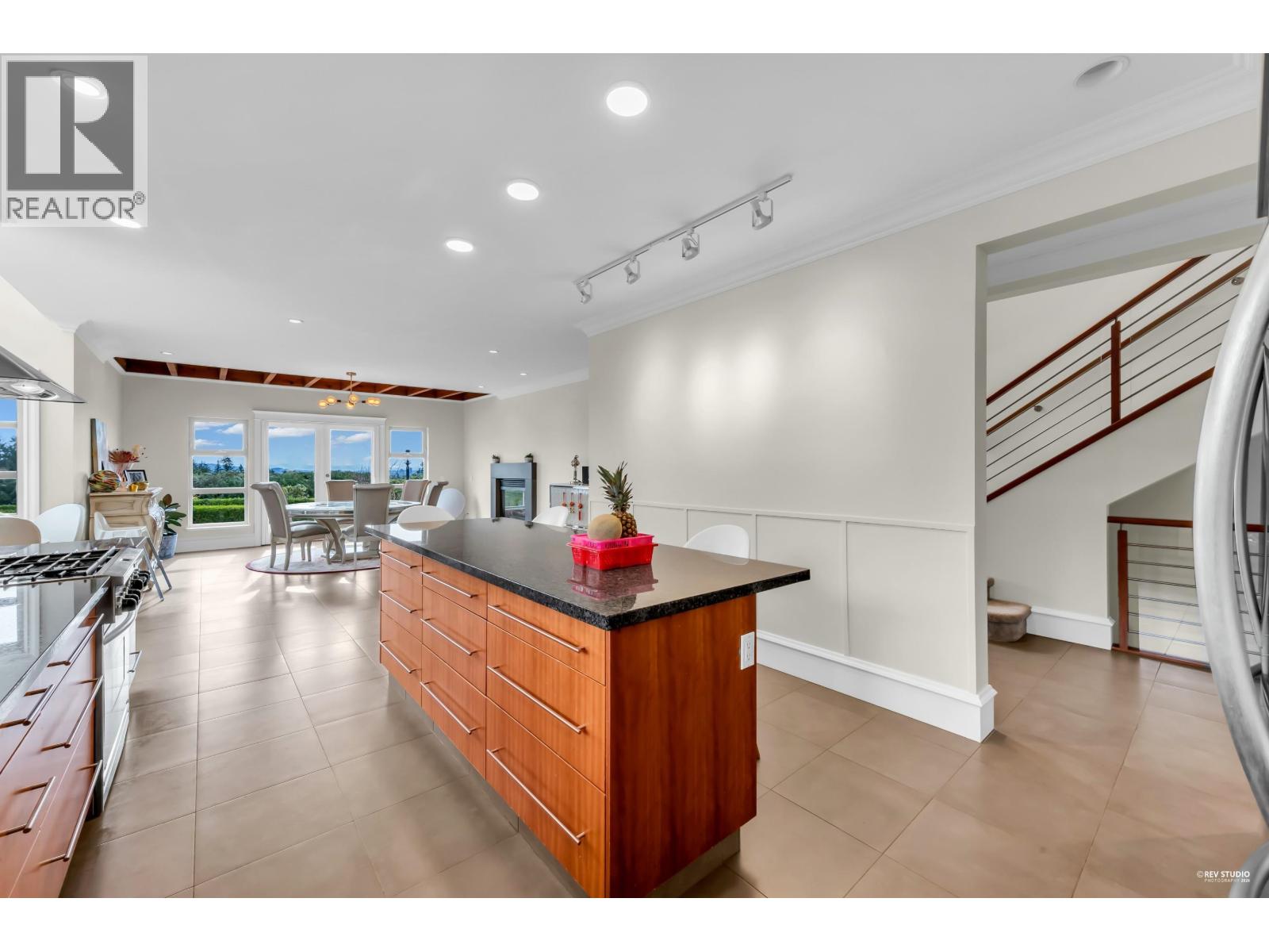 715 KING GEORGES WAY, West Vancouver