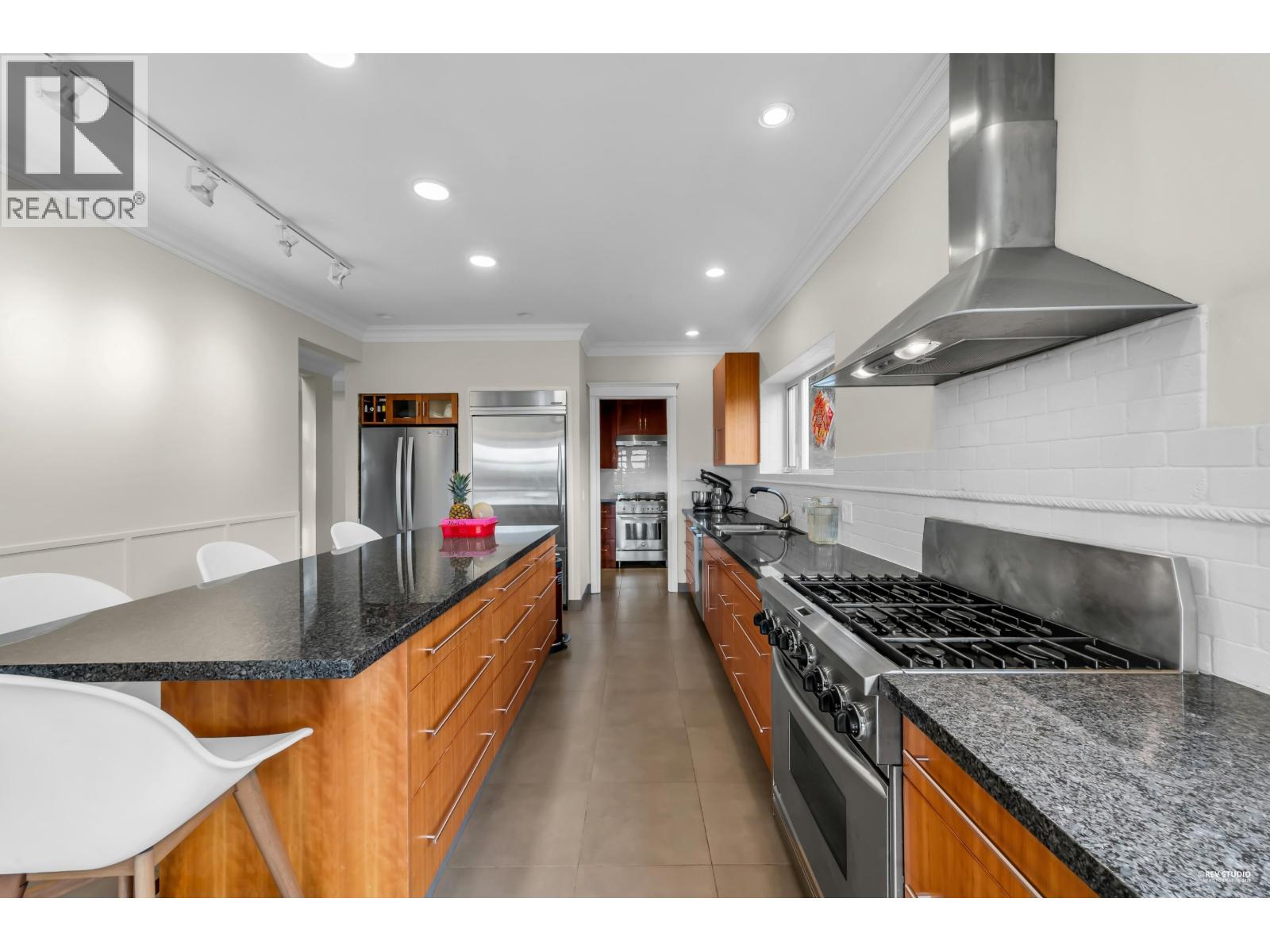 715 KING GEORGES WAY, West Vancouver