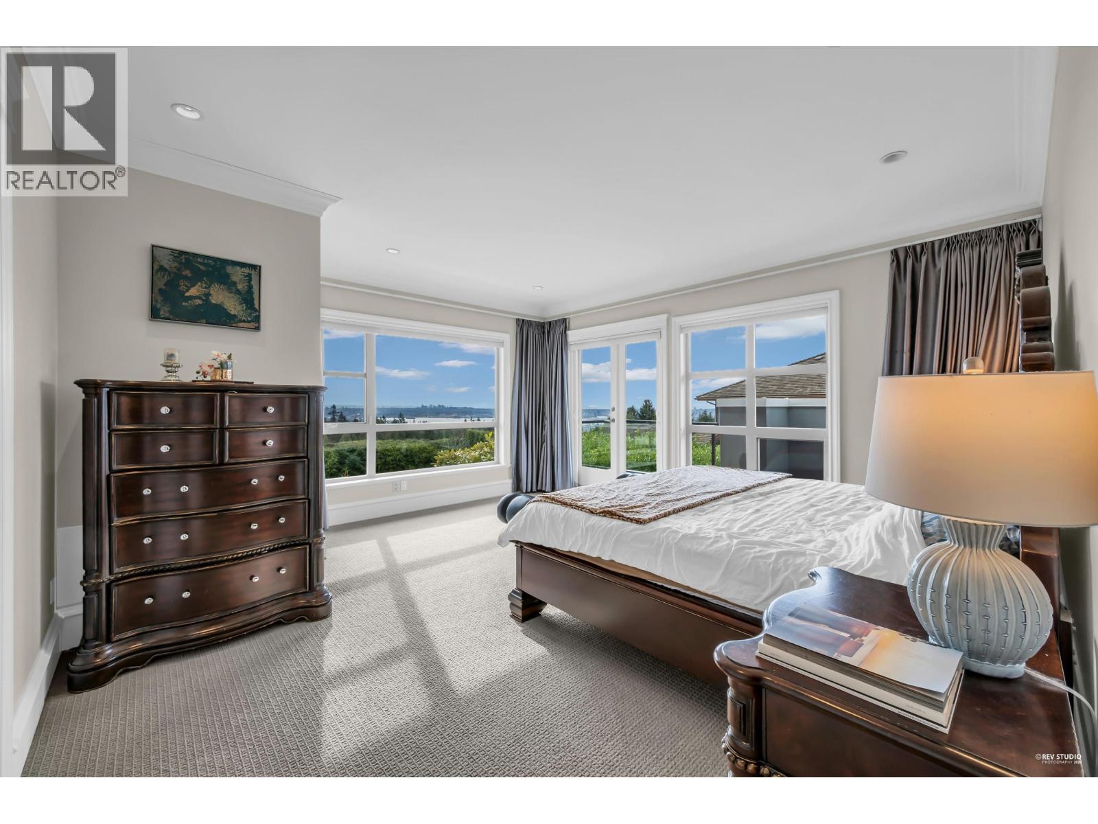 715 KING GEORGES WAY, West Vancouver