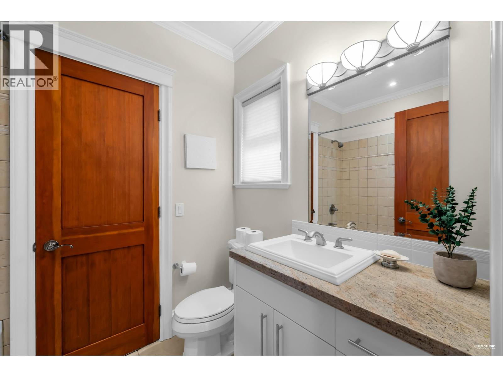 715 KING GEORGES WAY, West Vancouver