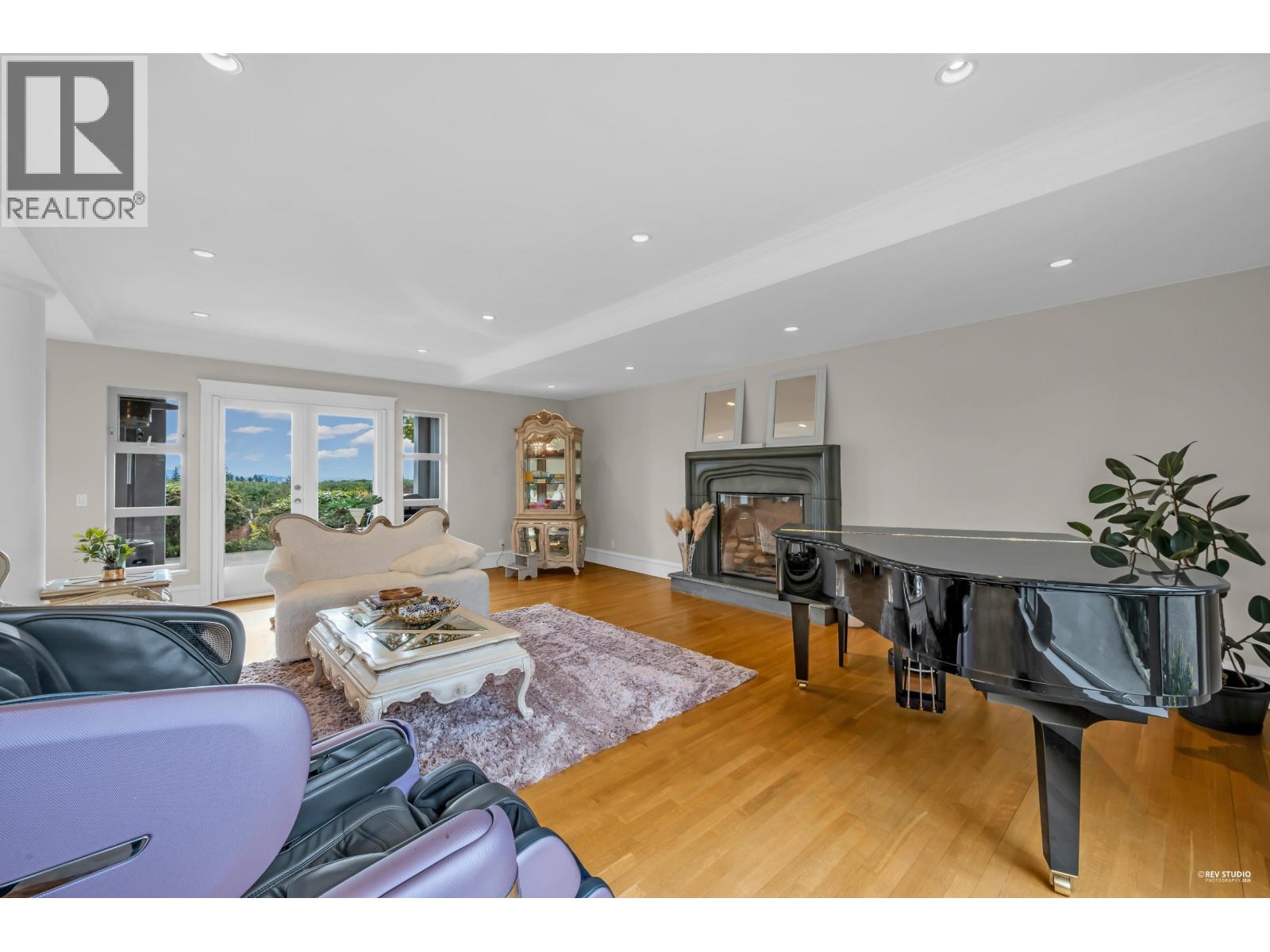 715 KING GEORGES WAY, West Vancouver