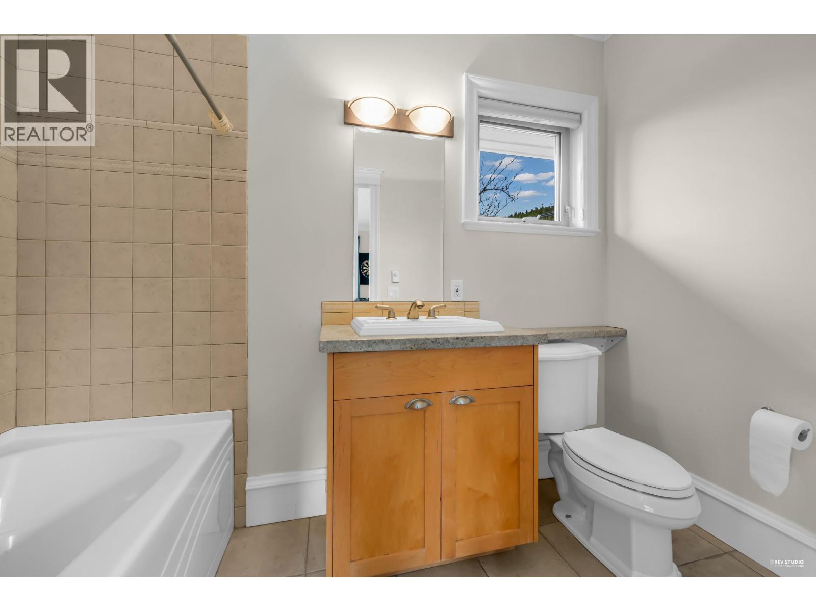 715 KING GEORGES WAY, West Vancouver