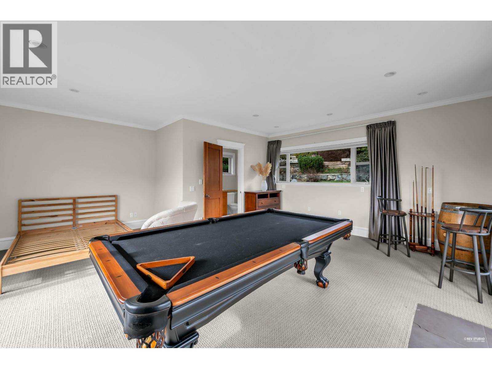 715 KING GEORGES WAY, West Vancouver