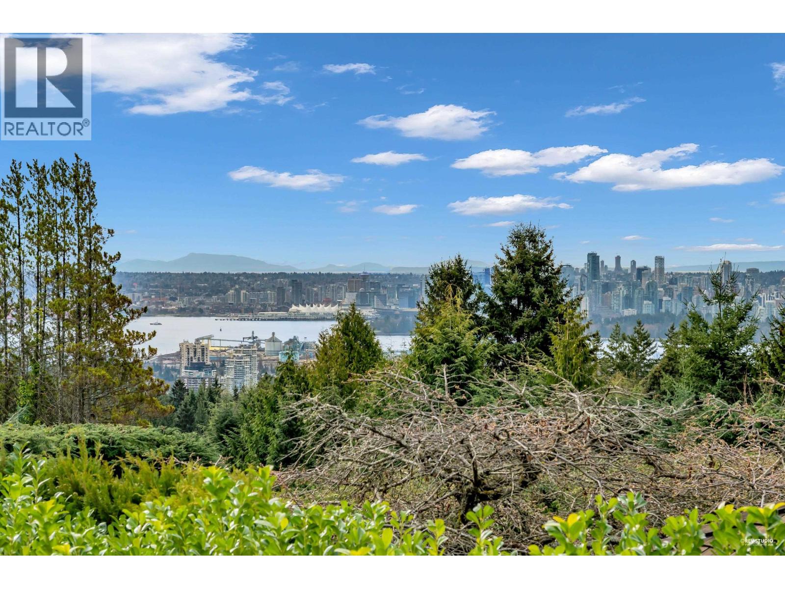 715 KING GEORGES WAY, West Vancouver