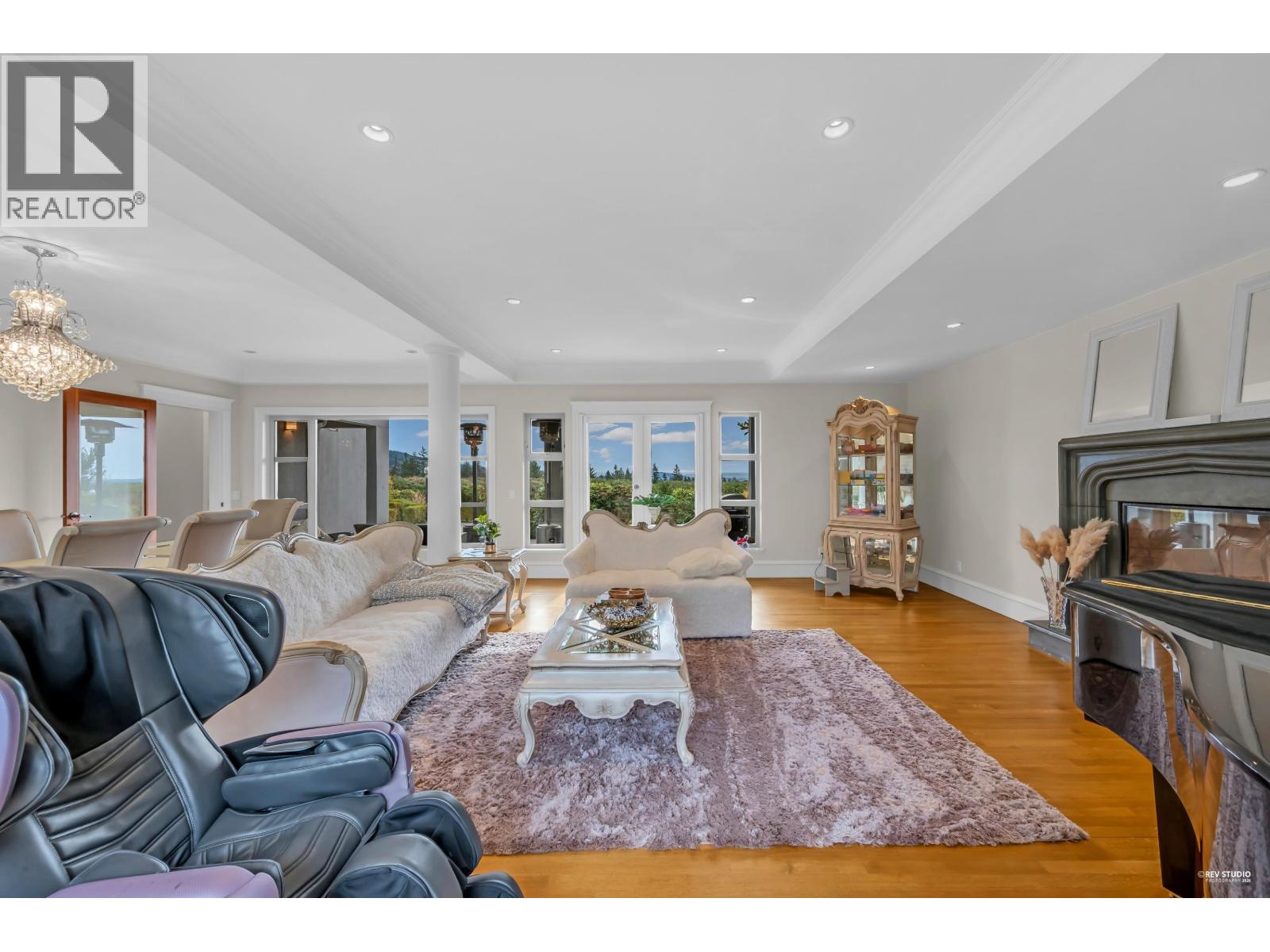 715 KING GEORGES WAY, West Vancouver