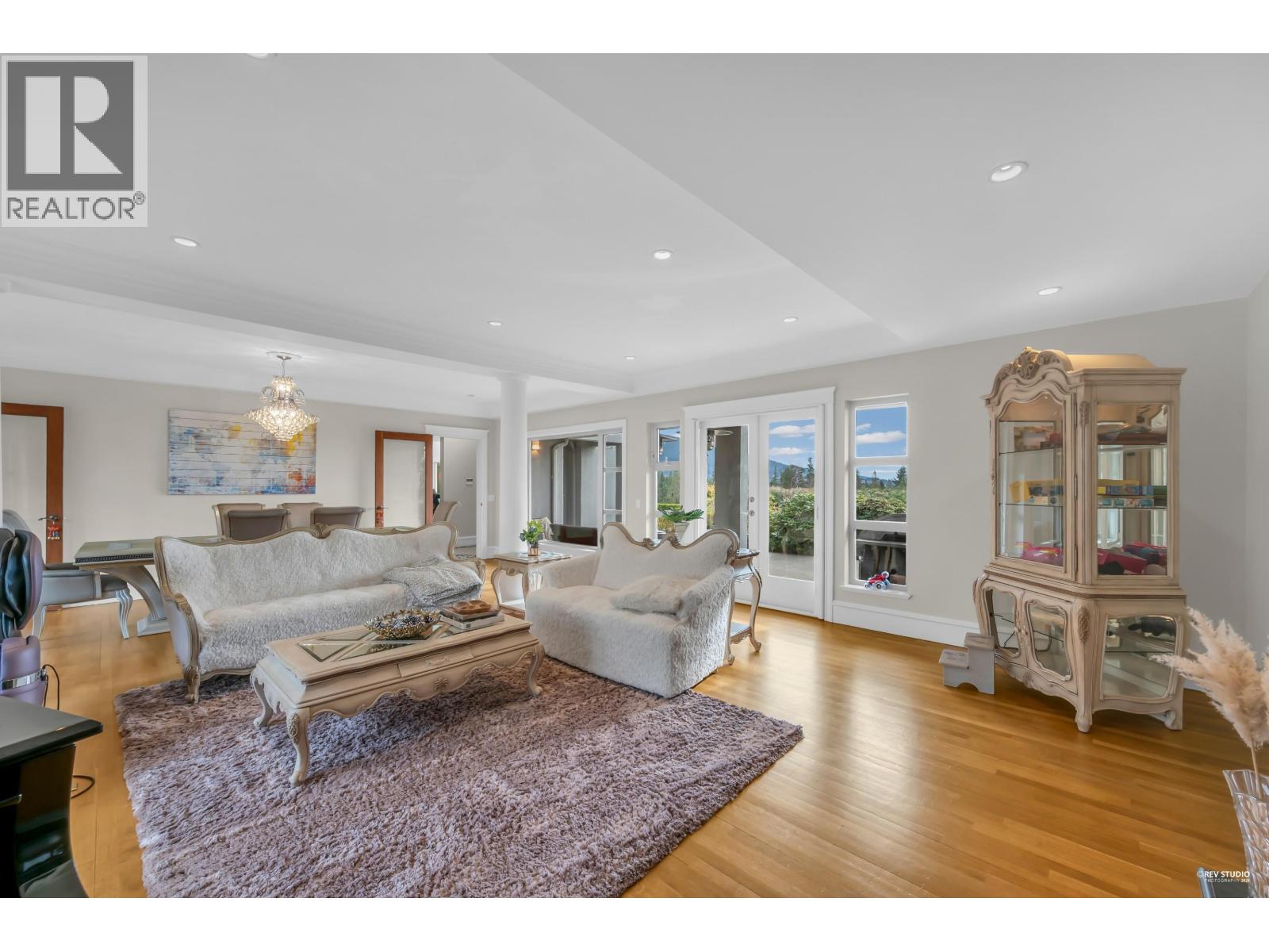 715 KING GEORGES WAY, West Vancouver