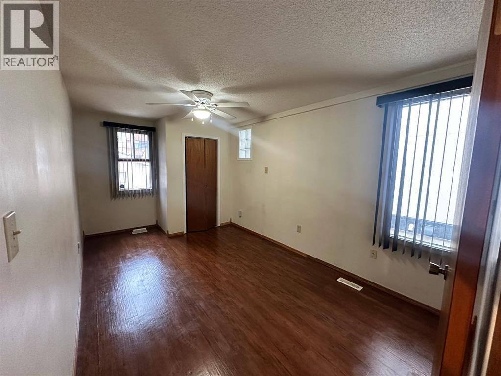 Single Family House for Sale in   Avenue NE Crescent Heights Calgary 