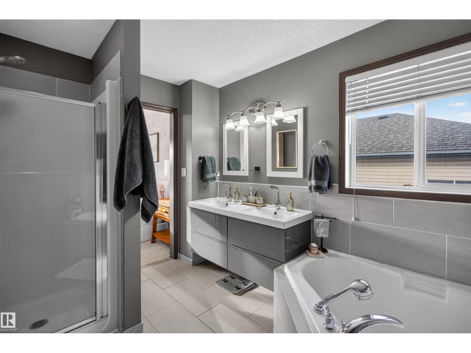 352 MEADOWVIEW TC, Sherwood Park