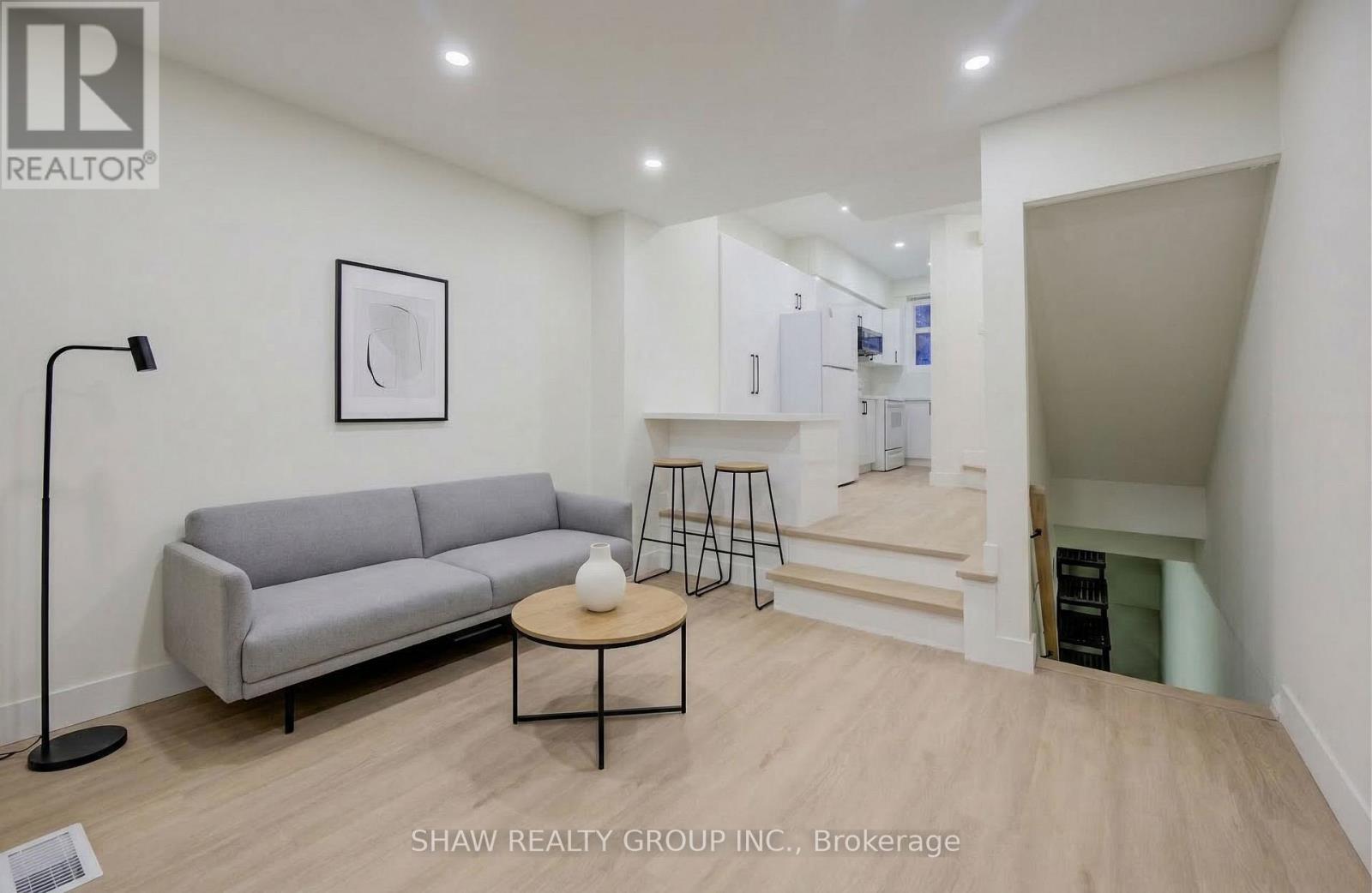 #149 275 BROADVIEW AVENUE - 15
