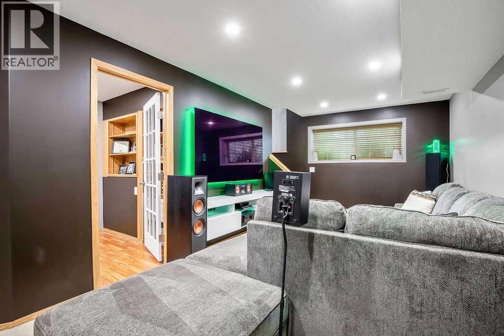 Single Family House Bi-level for Sale in  Cramond Crescent SE Cranston Calgary 