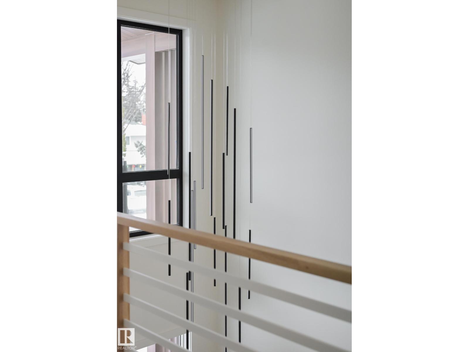 9140 74 AV NW - 17