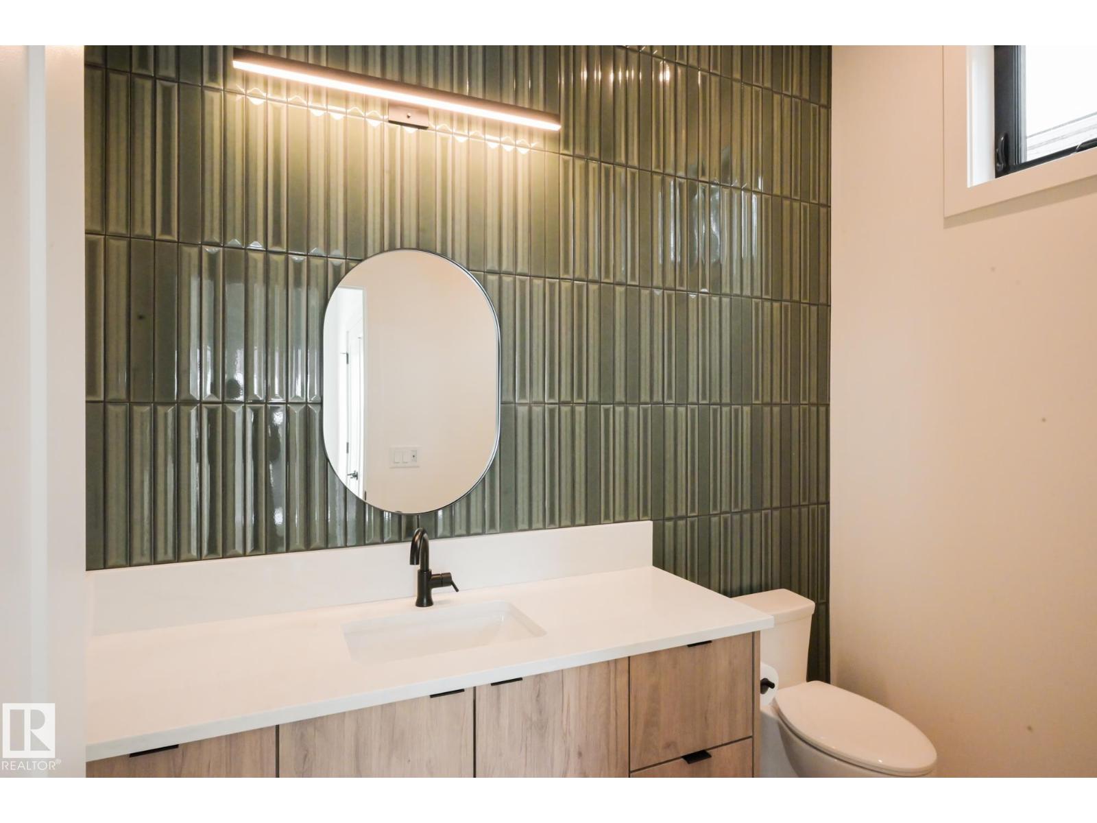 9140 74 AV NW - 18