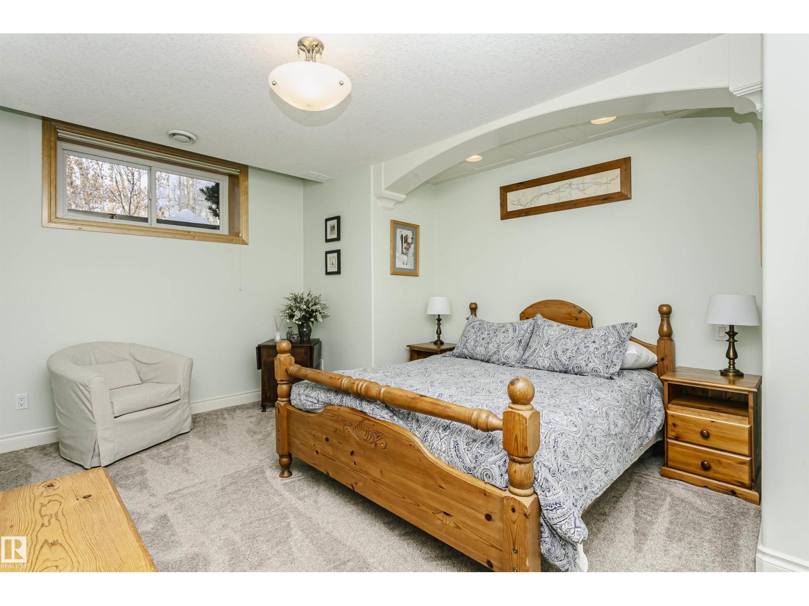 19 51222 RGE RD 260 - 44