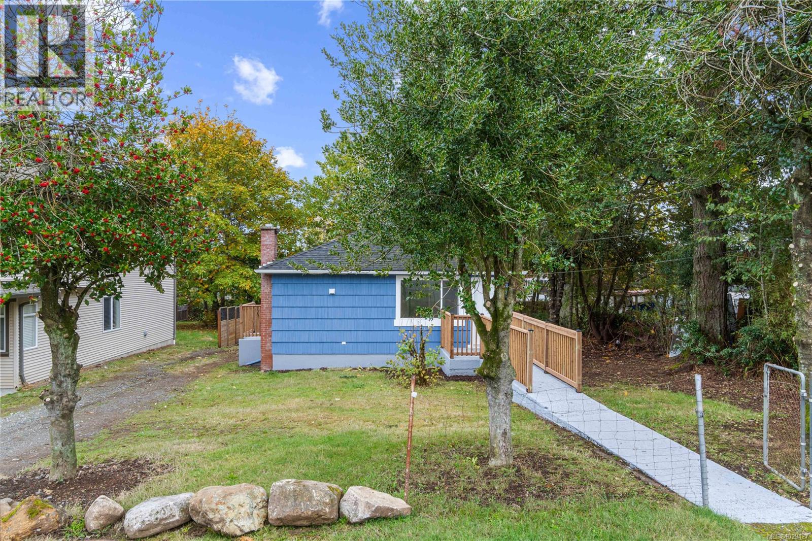 656 LAMBERT AVE - 31