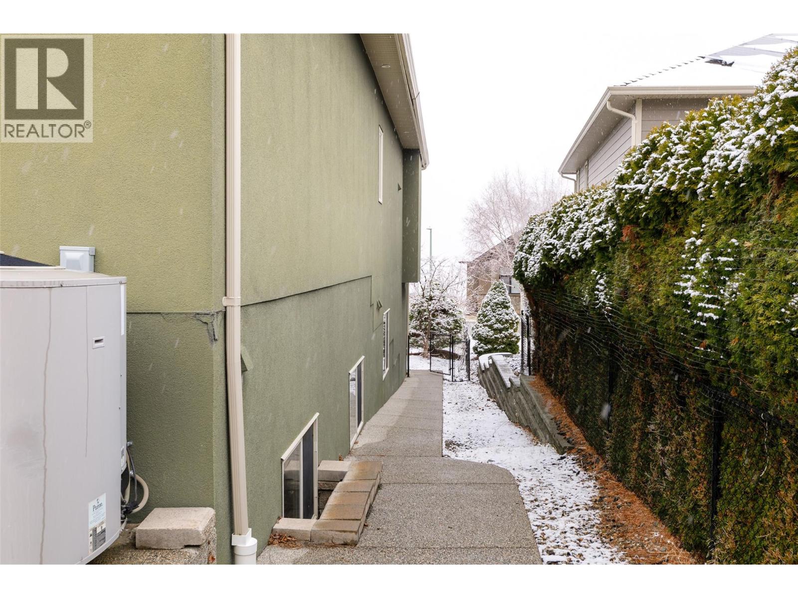  742 Crozier Avenue, Kelowna