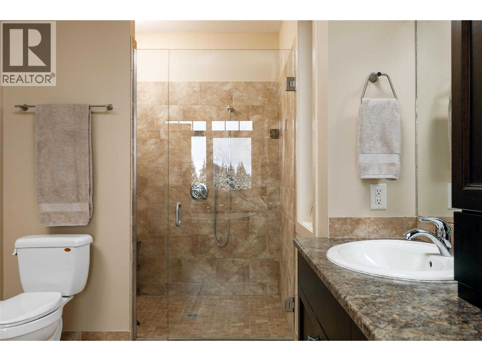  742 Crozier Avenue, Kelowna