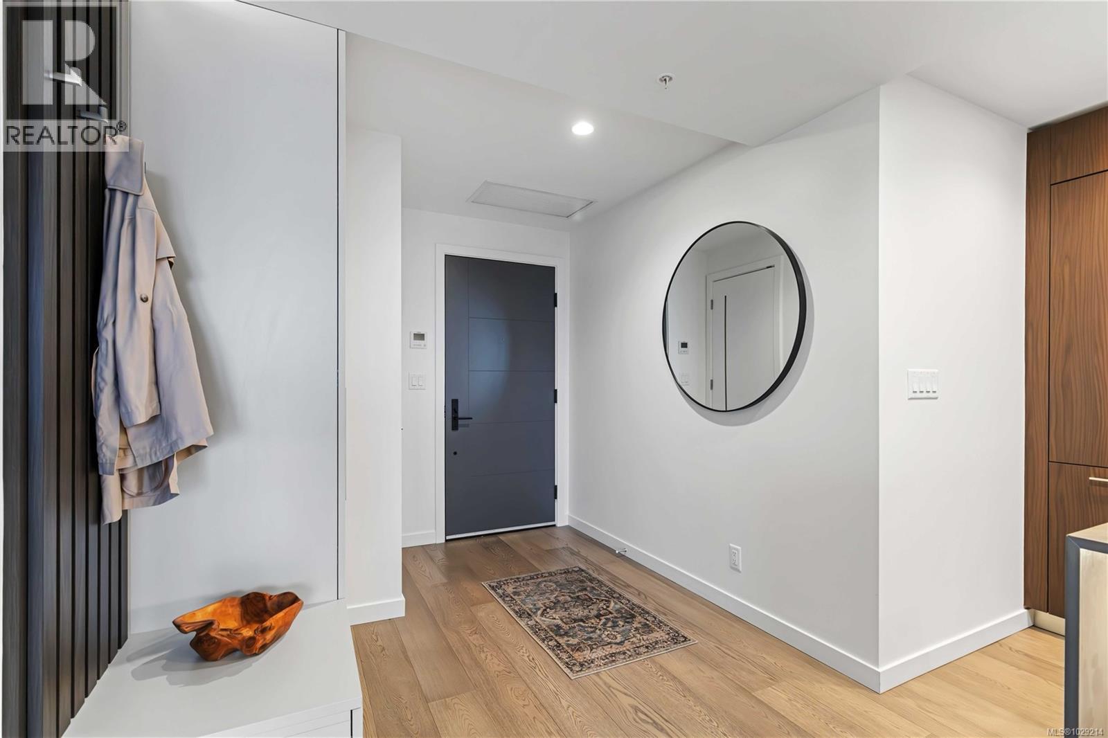 #1006 2000 HANNINGTON RD - 19