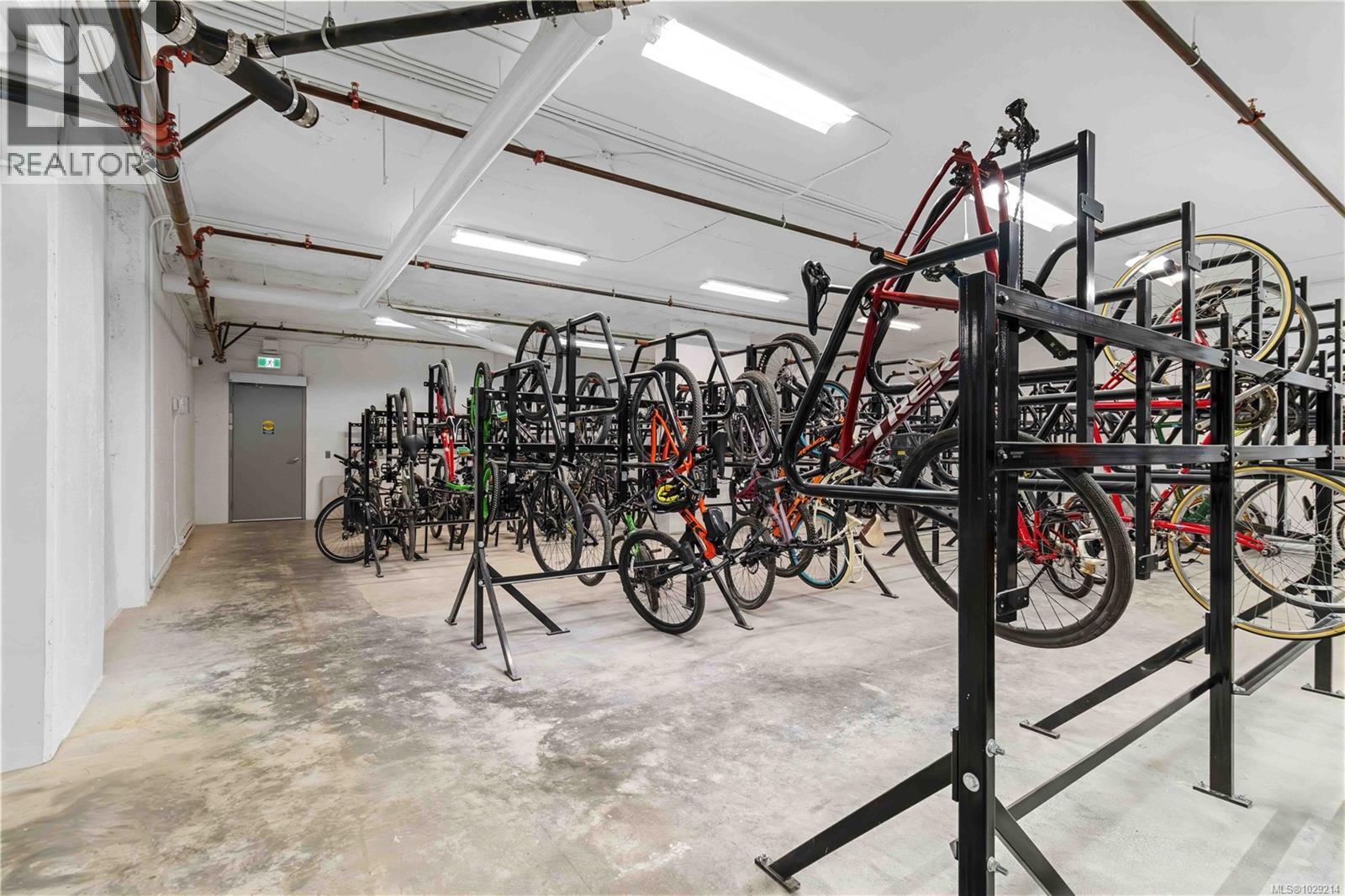 #1006 2000 HANNINGTON RD - 29