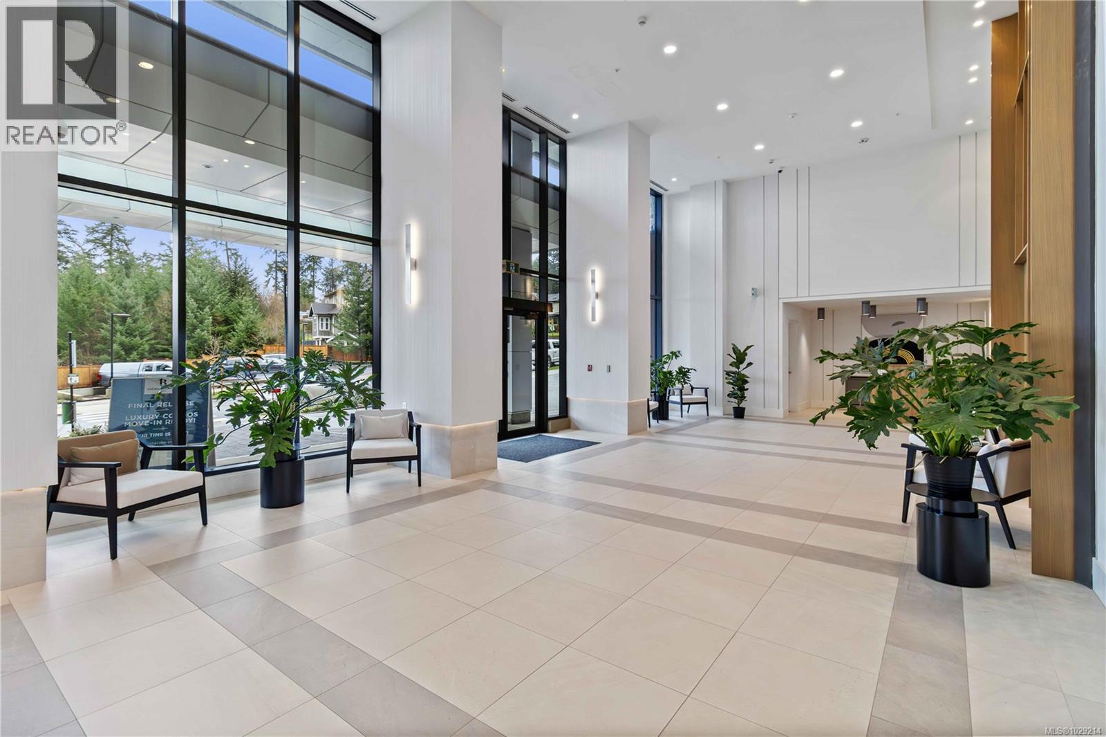 #1006 2000 HANNINGTON RD - 43