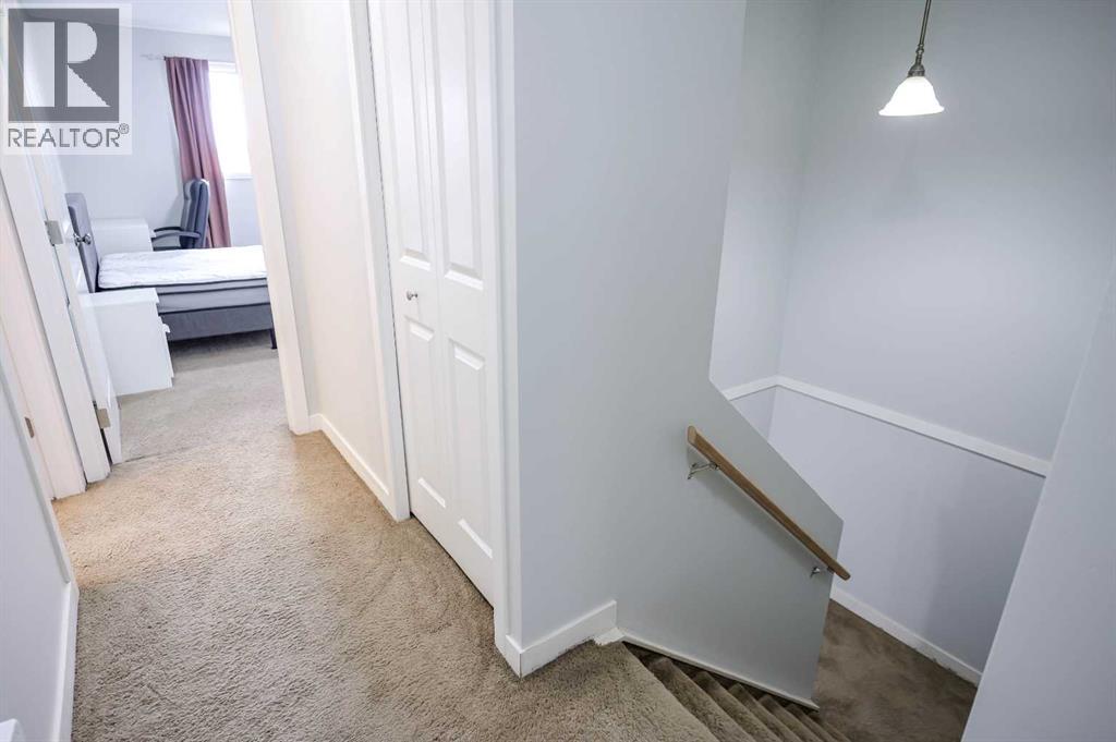 Single Family House for Sale in  Templeby Way NE Temple Calgary 