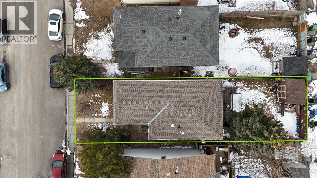 Single Family House for Sale in  Templeby Way NE Temple Calgary 