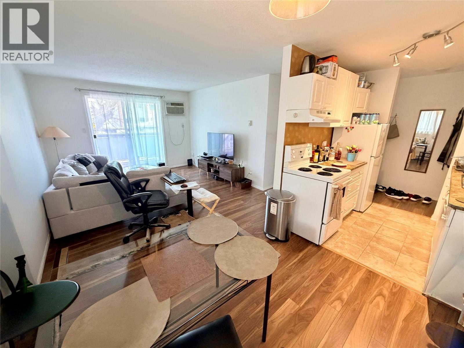 803 FAIRVIEW Road Unit# 211, Penticton