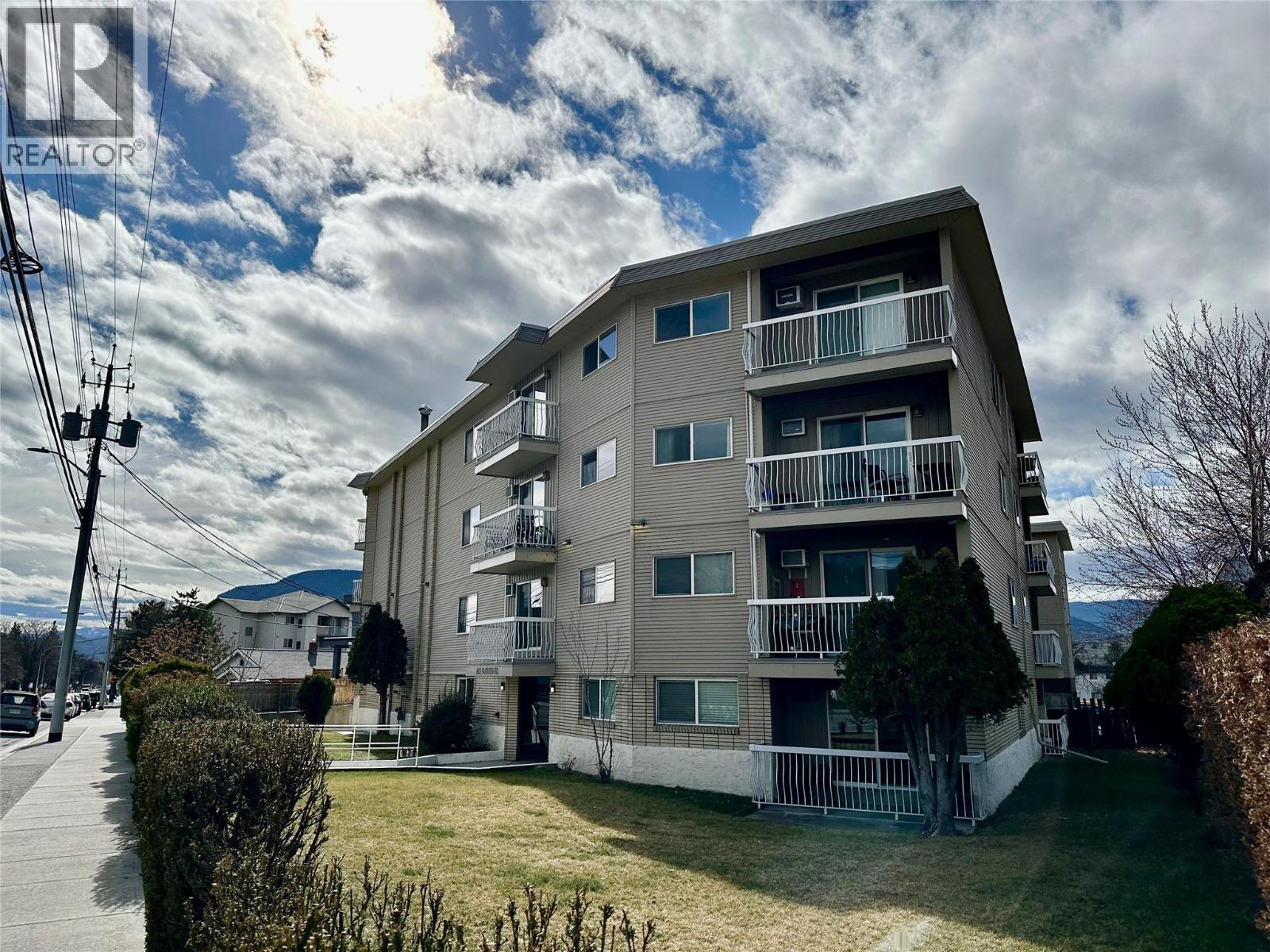 803 FAIRVIEW Road Unit# 211, Penticton