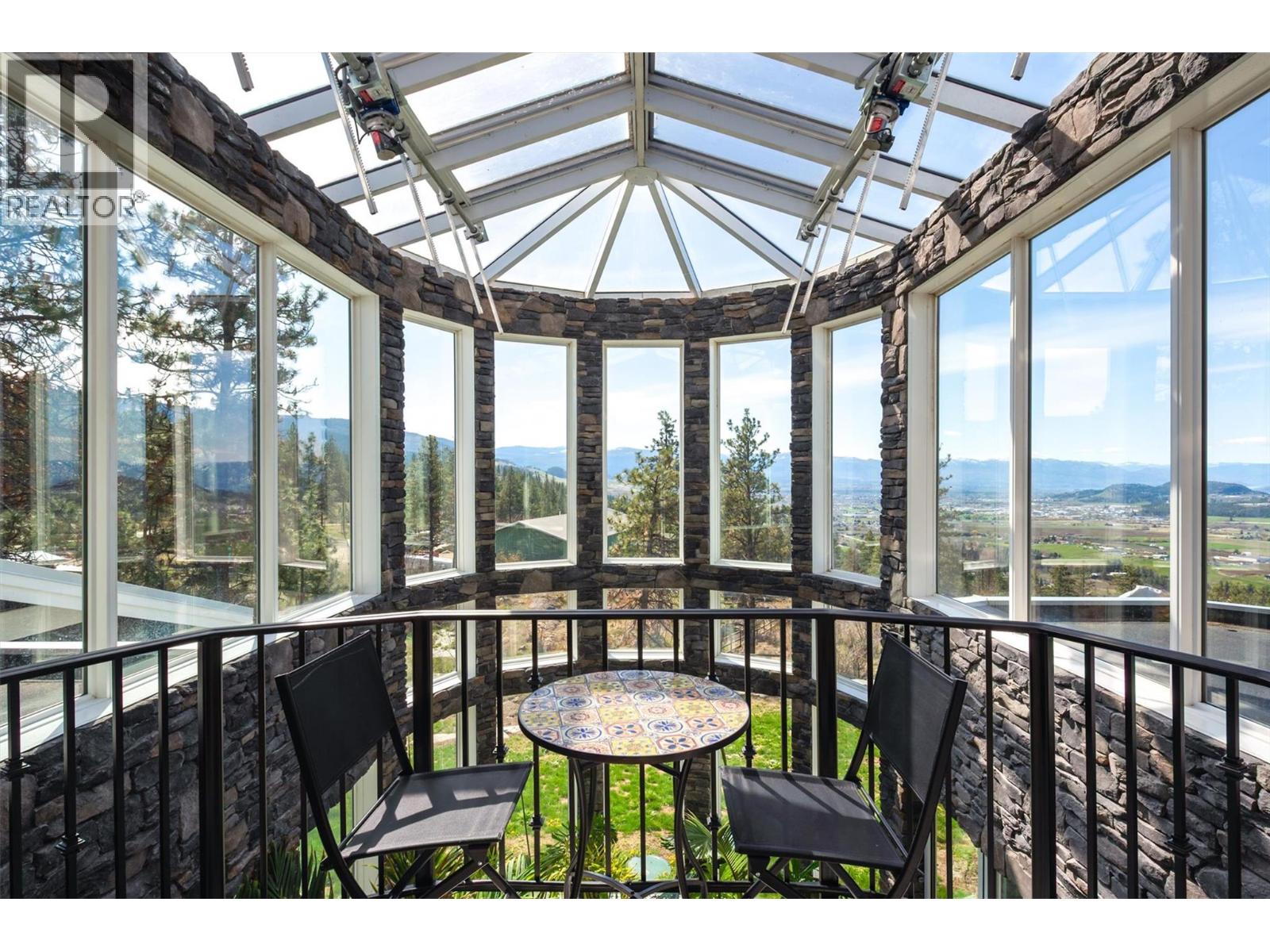 5474 Deadpine Drive, Kelowna