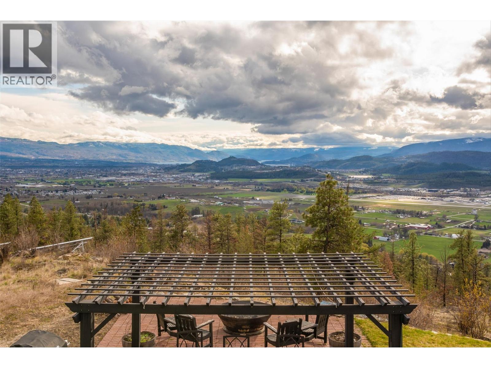 5474 Deadpine Drive, Kelowna
