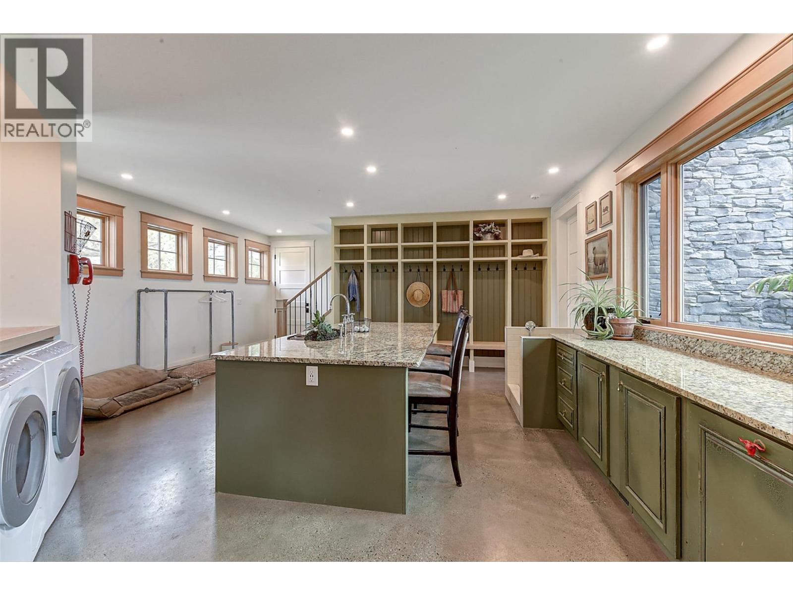 5474 Deadpine Drive, Kelowna