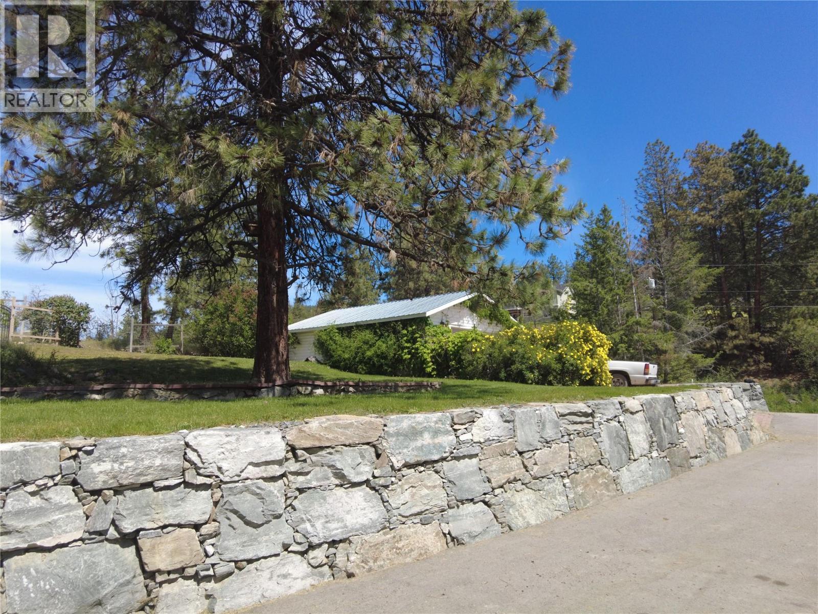 5474 Deadpine Drive, Kelowna