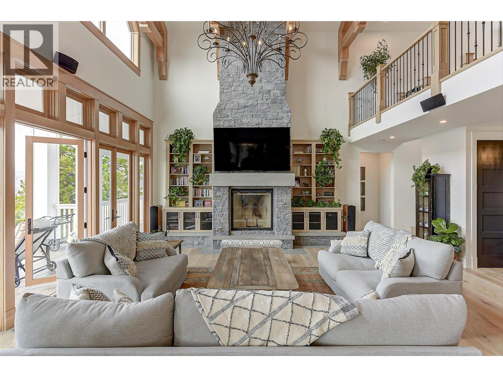 5474 Deadpine Drive, Kelowna