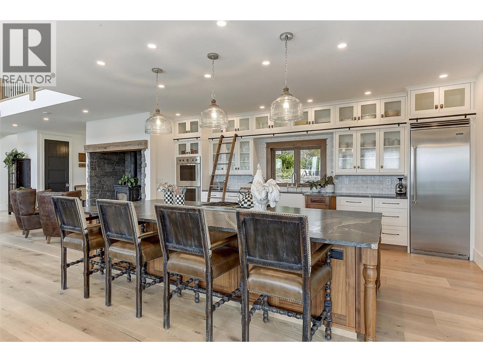 5474 Deadpine Drive, Kelowna