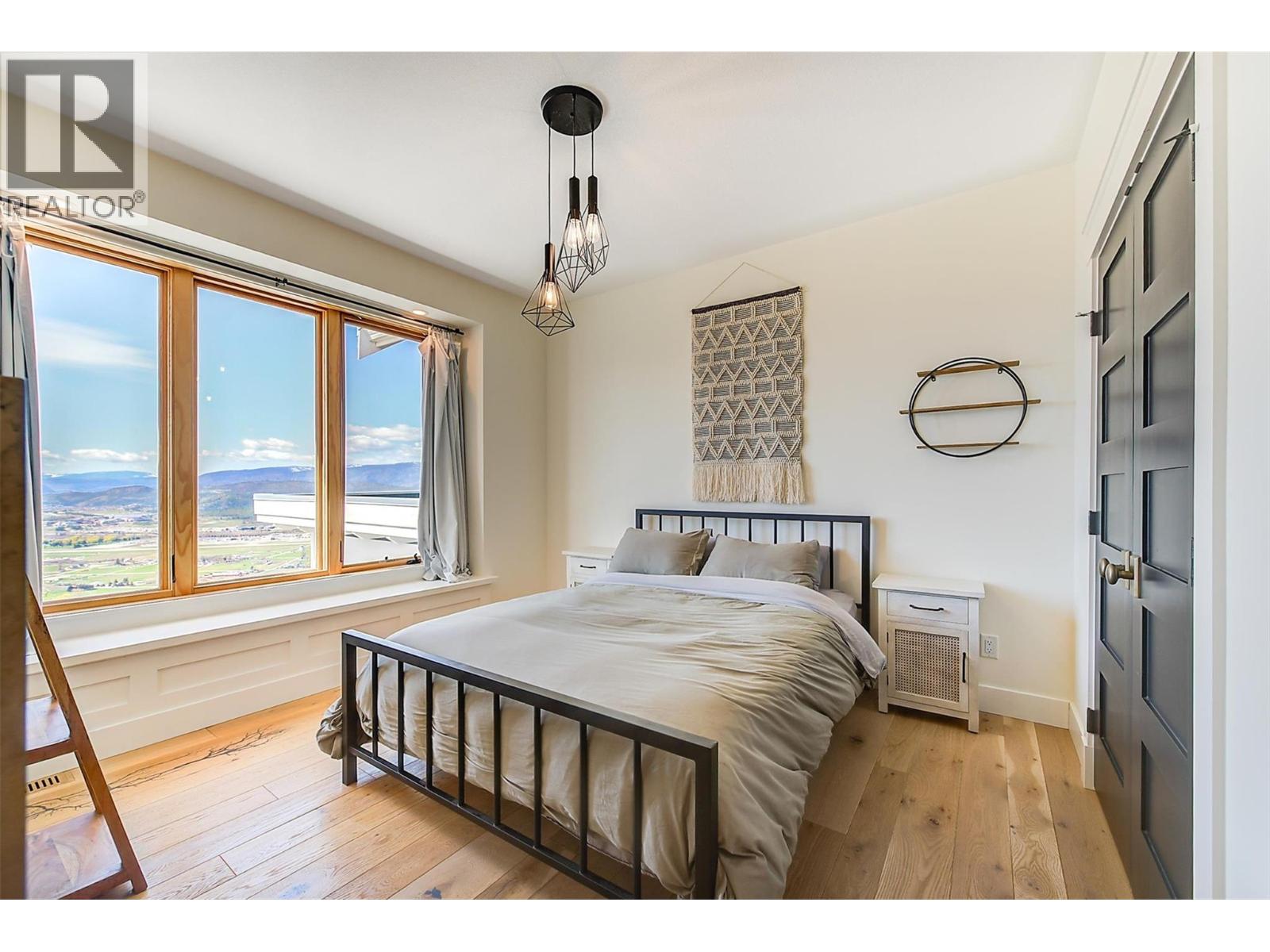 5474 Deadpine Drive, Kelowna