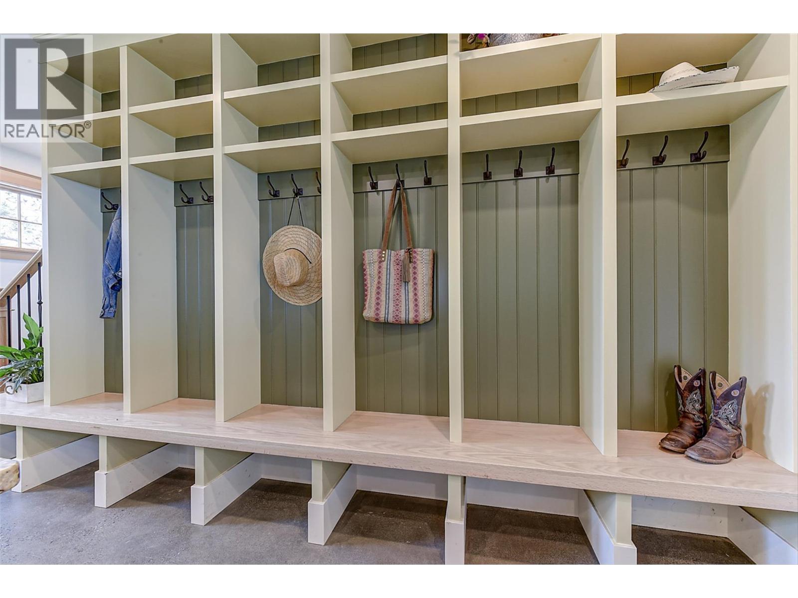 5474 Deadpine Drive, Kelowna