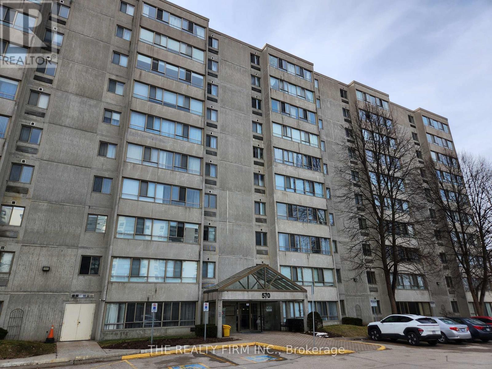 309 - 570 PROUDFOOT LANE