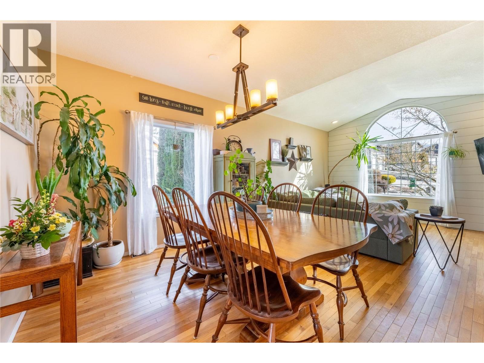 235 3rd Avenue S, Creston