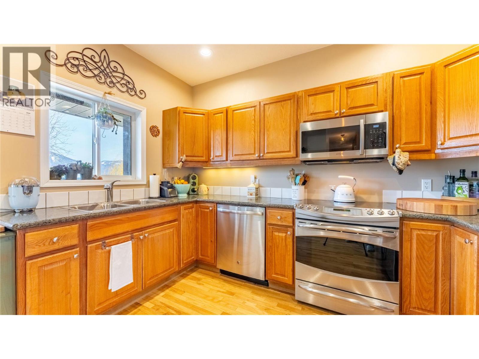 235 3rd Avenue S, Creston