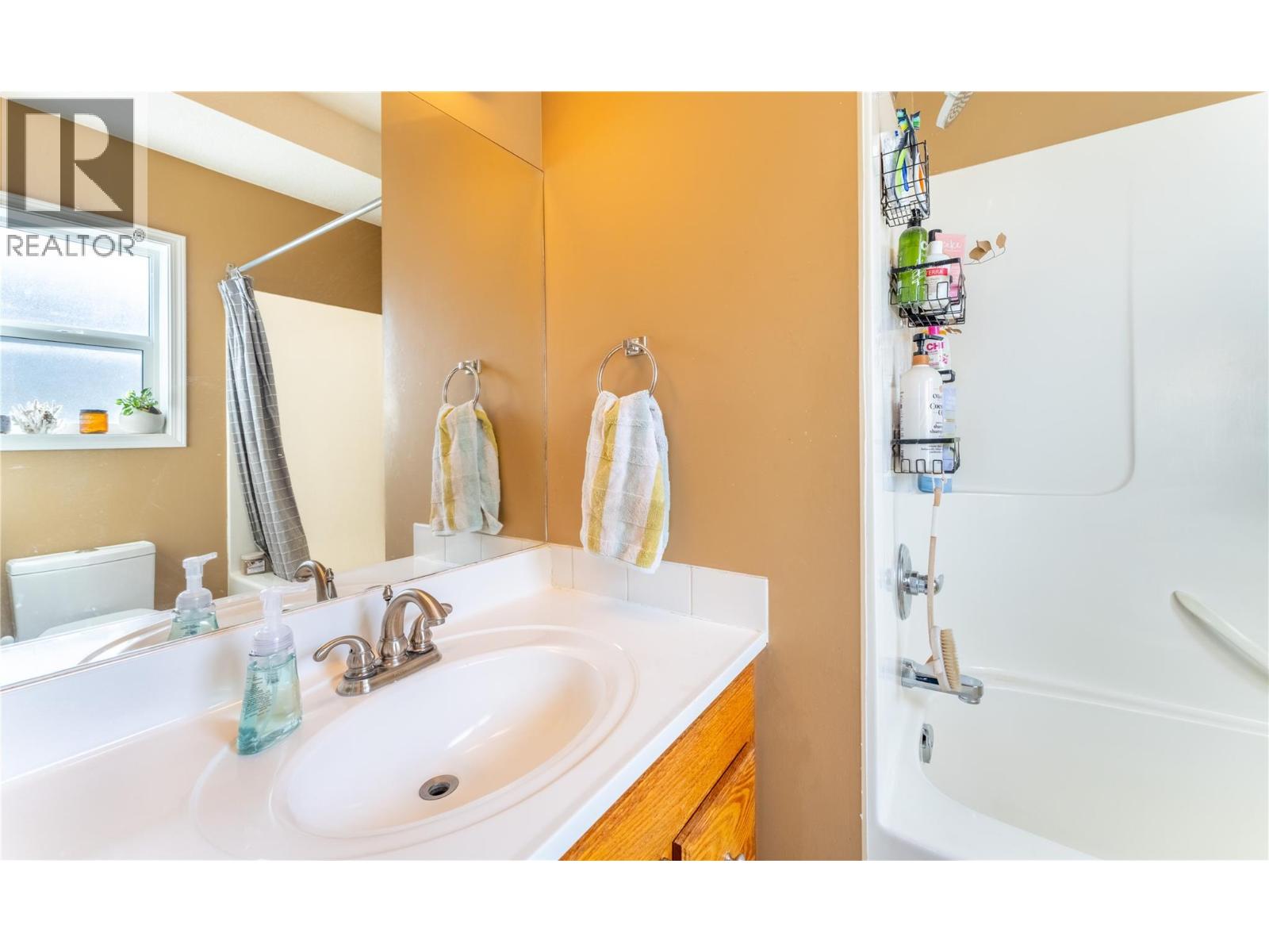 235 3rd Avenue S, Creston