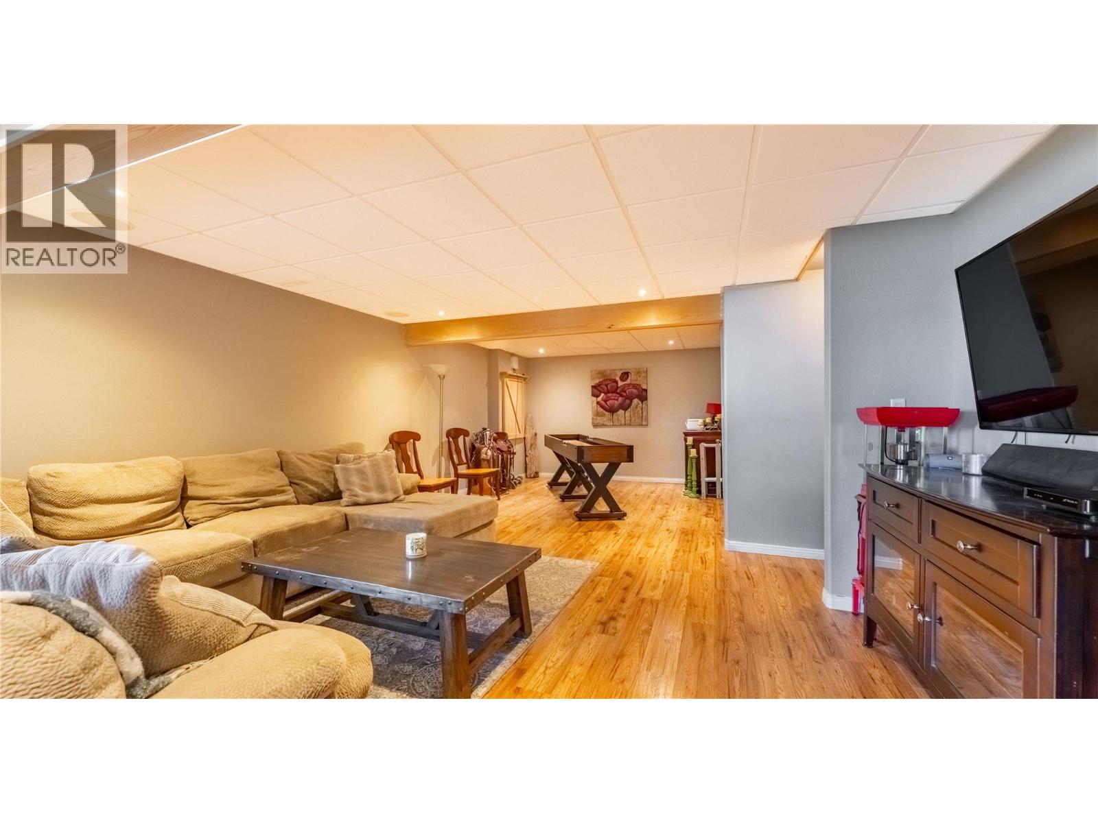 235 3rd Avenue S, Creston