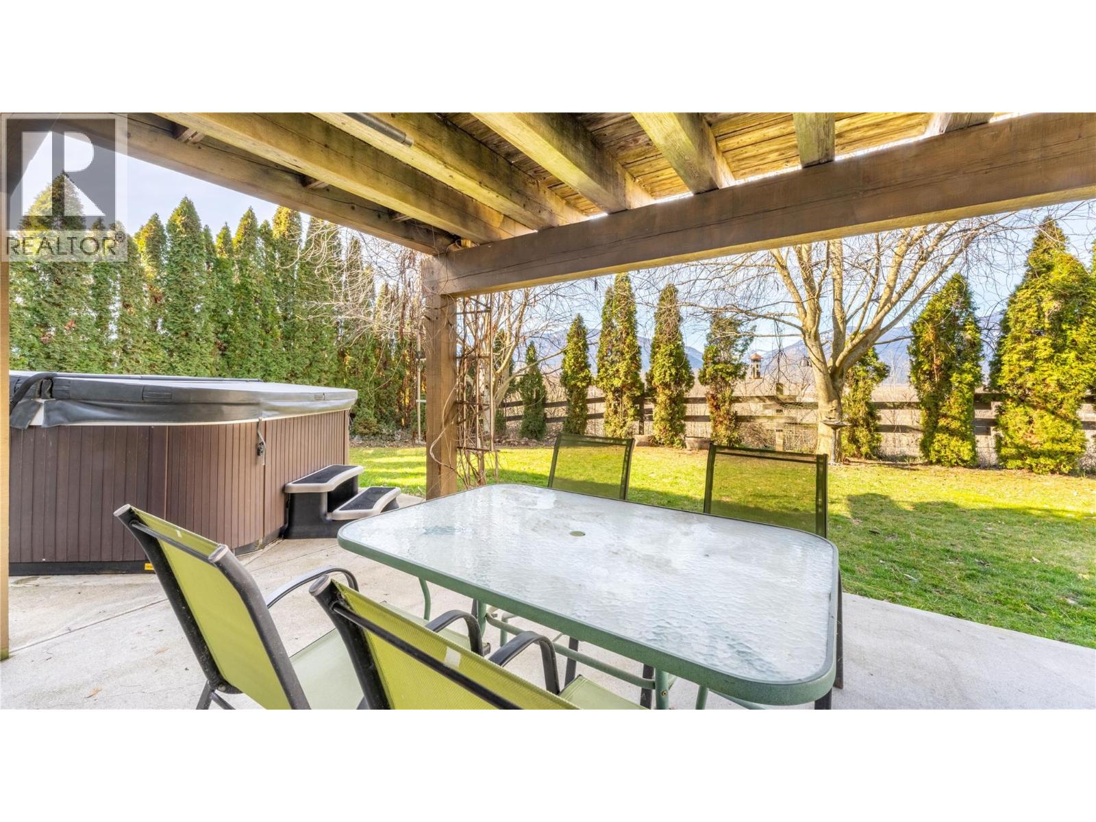 235 3rd Avenue S, Creston