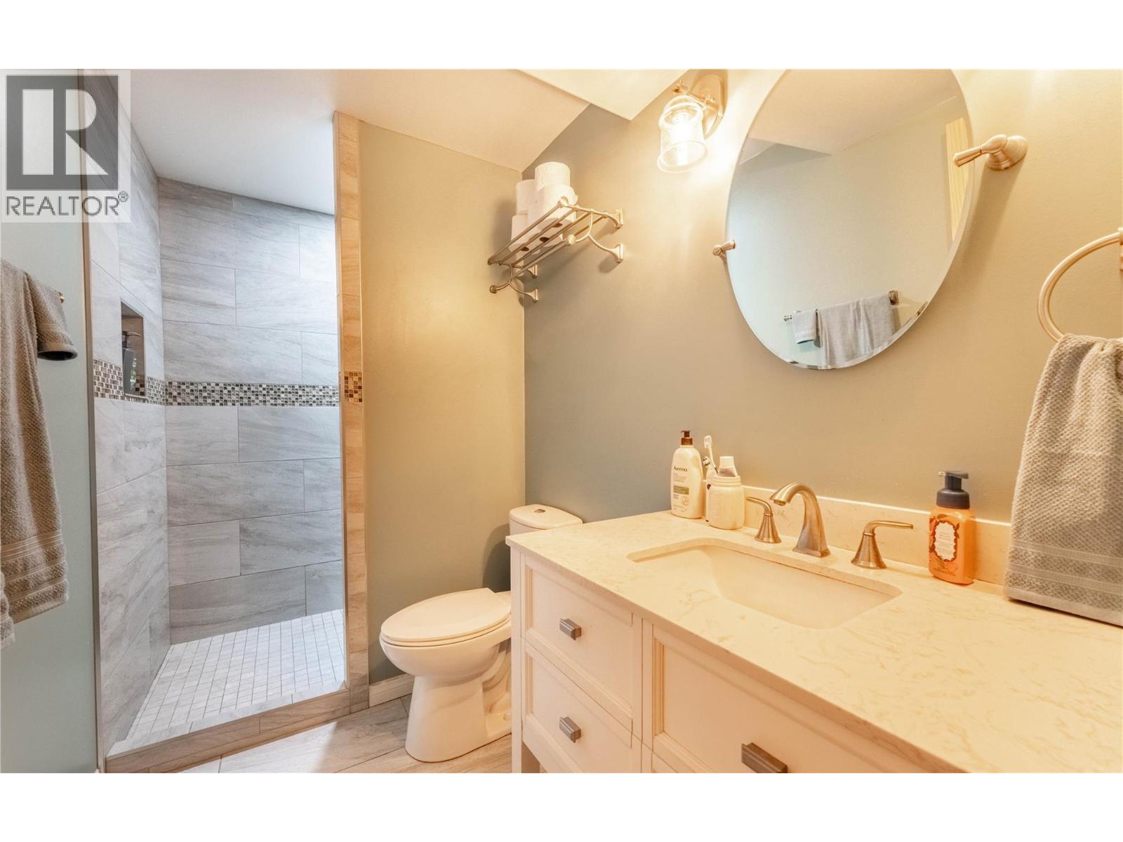 235 3rd Avenue S, Creston